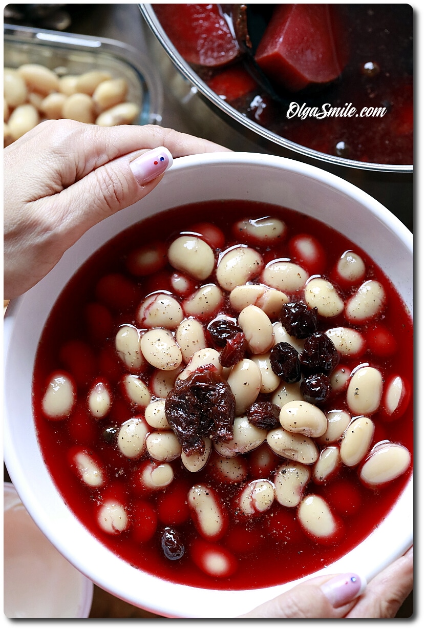 BARSZCZ CZERWONY Z ŻURAWINĄ