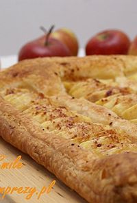 Ciasto francuskie z gruszkami lub jabłkami