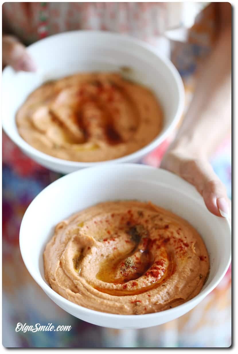 HUMMUS Z POMIDORAMI