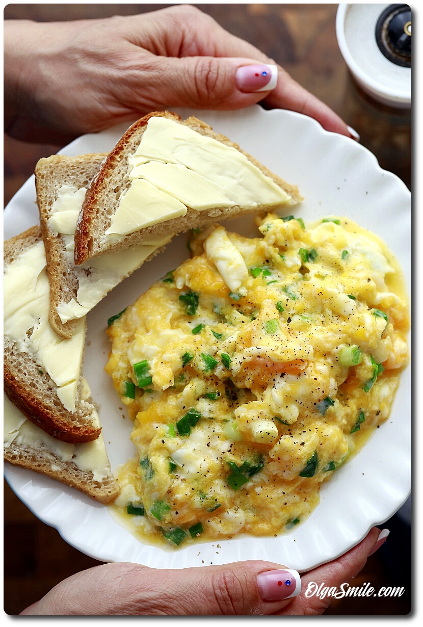 JAJECZNICA Z CEBULKĄ DYMKĄ