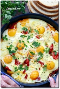 JAJKA SADZONE Z PAPRYKĄ