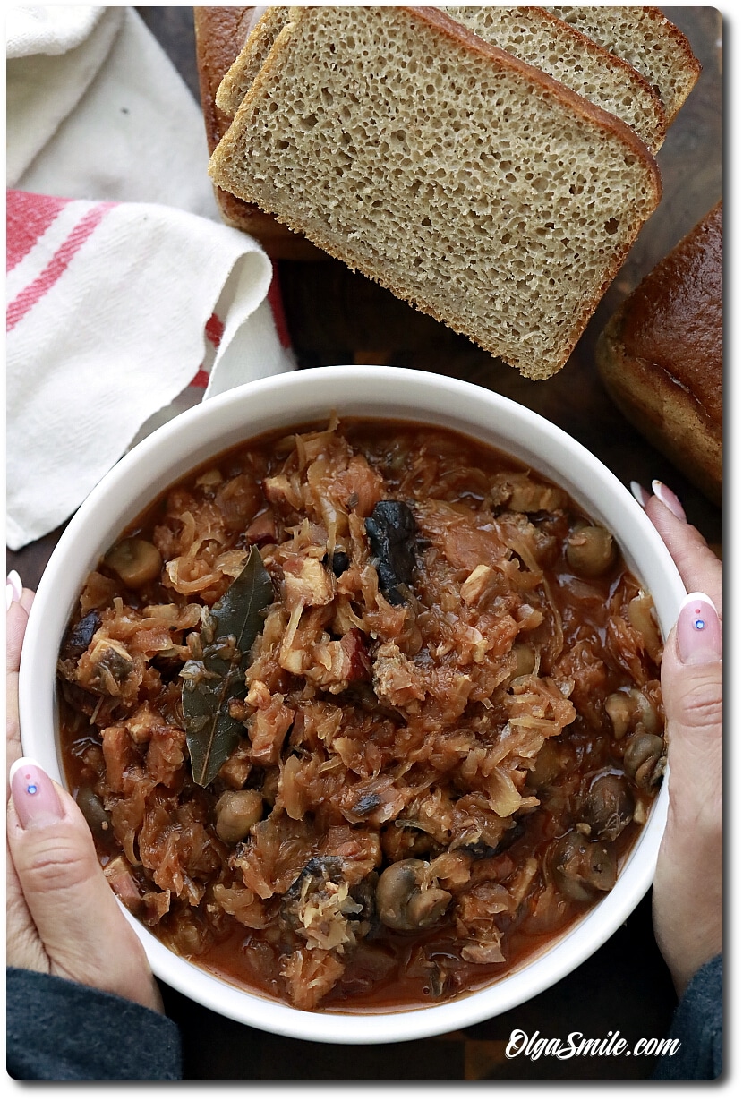 BIGOS Z GRZYBAMI I BOCZKIEM