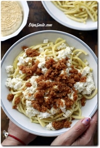 MAKARON Z TWAROGIEM WĘDZONYM