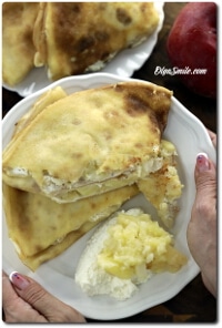 NALEŚNIKI Z JABŁKAMI I ŚMIETANĄ