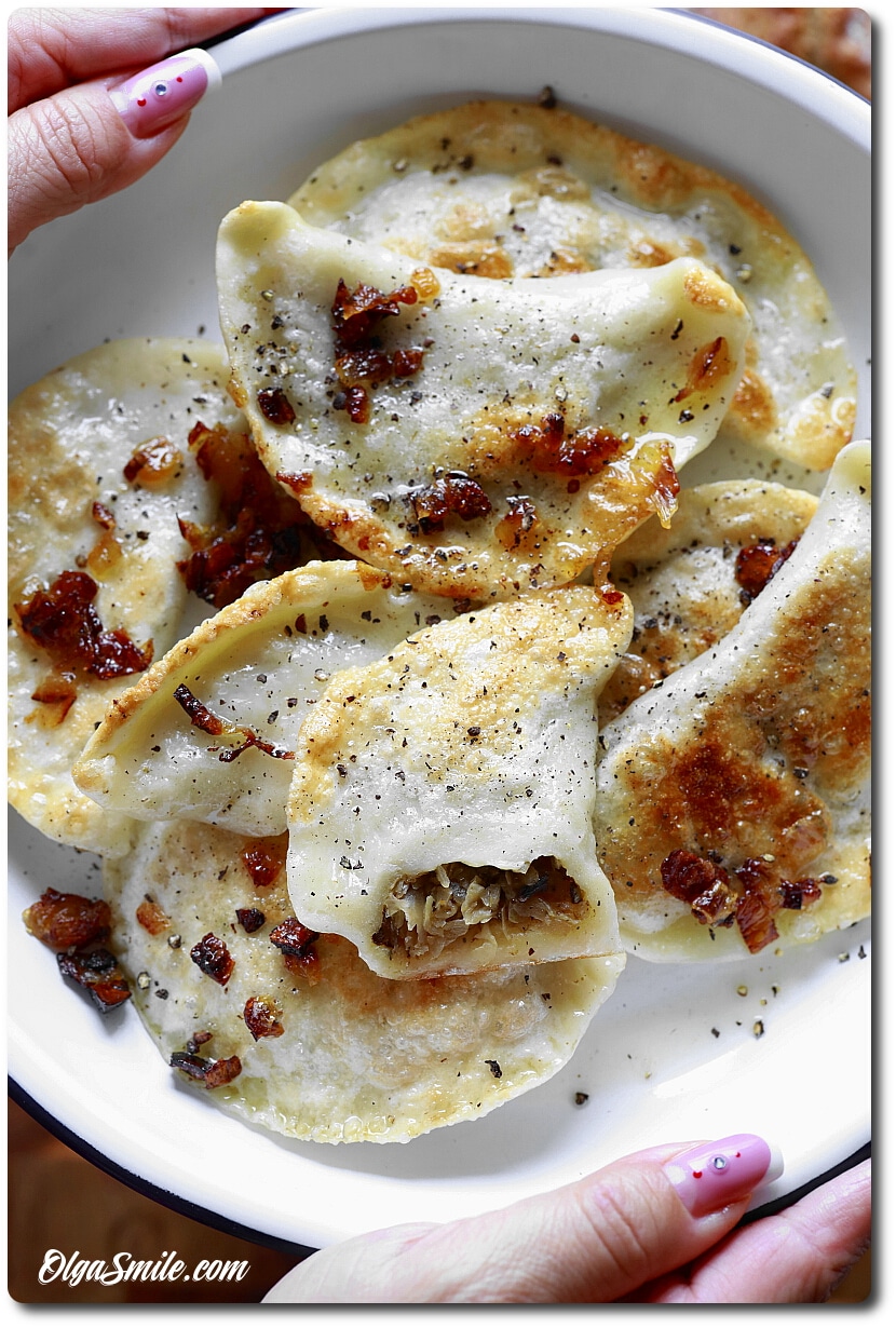 ODSMAŻANE PIEROGI Z KAPUSTĄ