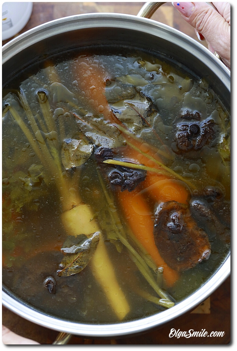 ROSÓŁ WARZYWNY Z GRZYBAMI