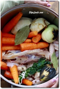 ROSÓŁ Z PORCJI ROSOŁOWEJ KURCZAKA