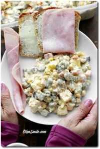 SAŁATKA JARZYNOWA Z OGÓRKAMI W OCCIE