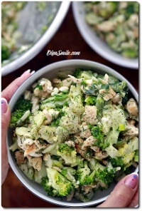 SAŁATKA Z PIERSIĄ KURCZAKA