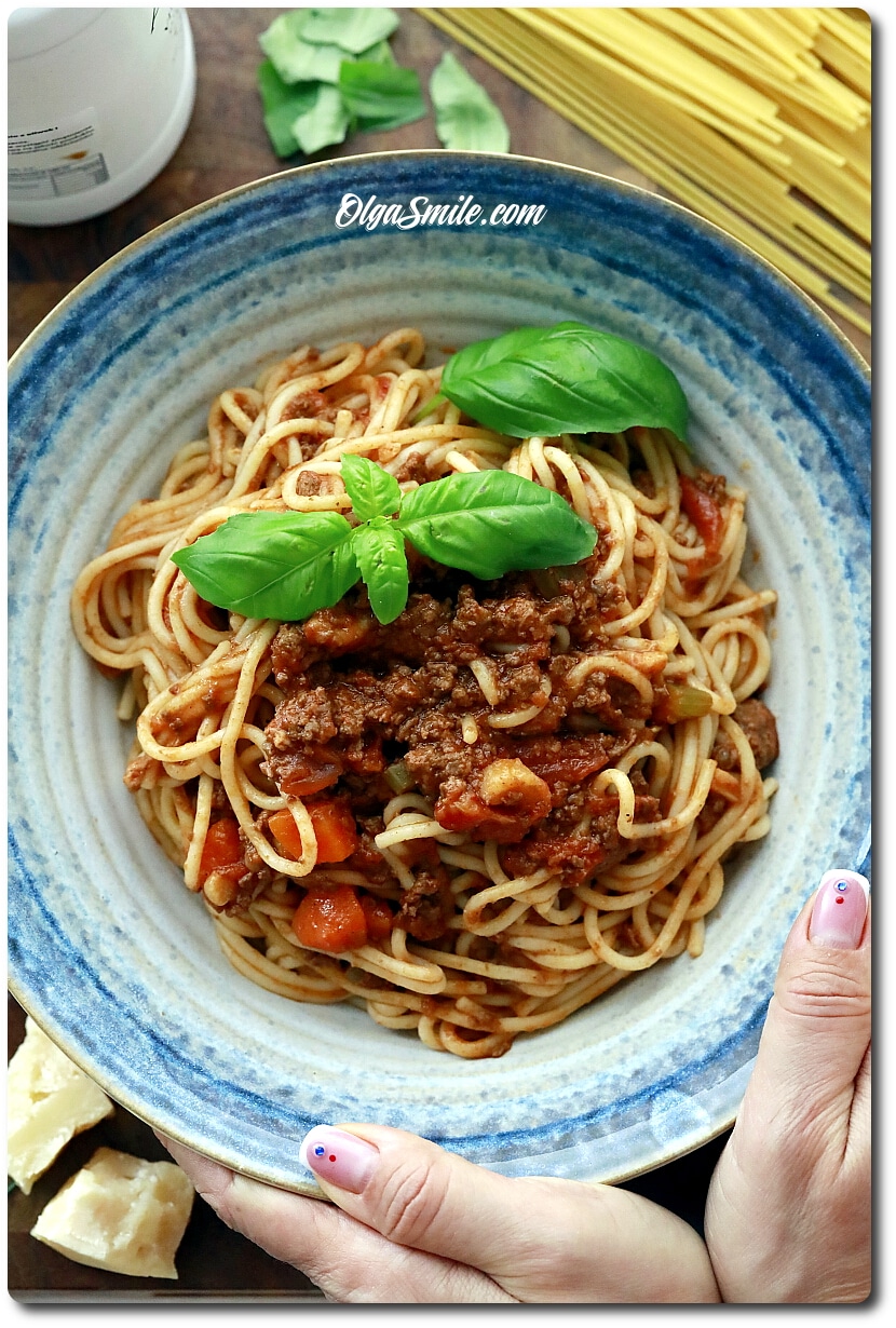 SOS BOLOGNESE Z WARZYWAMI