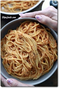 SPAGHETTI Z POMIDORAMI Z PUSZKI