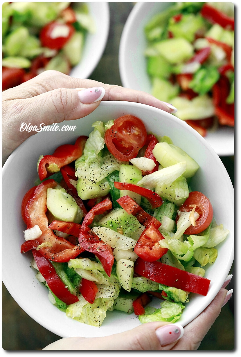 SURÓWKA Z SAŁATY LODOWEJ I POMIDORÓW