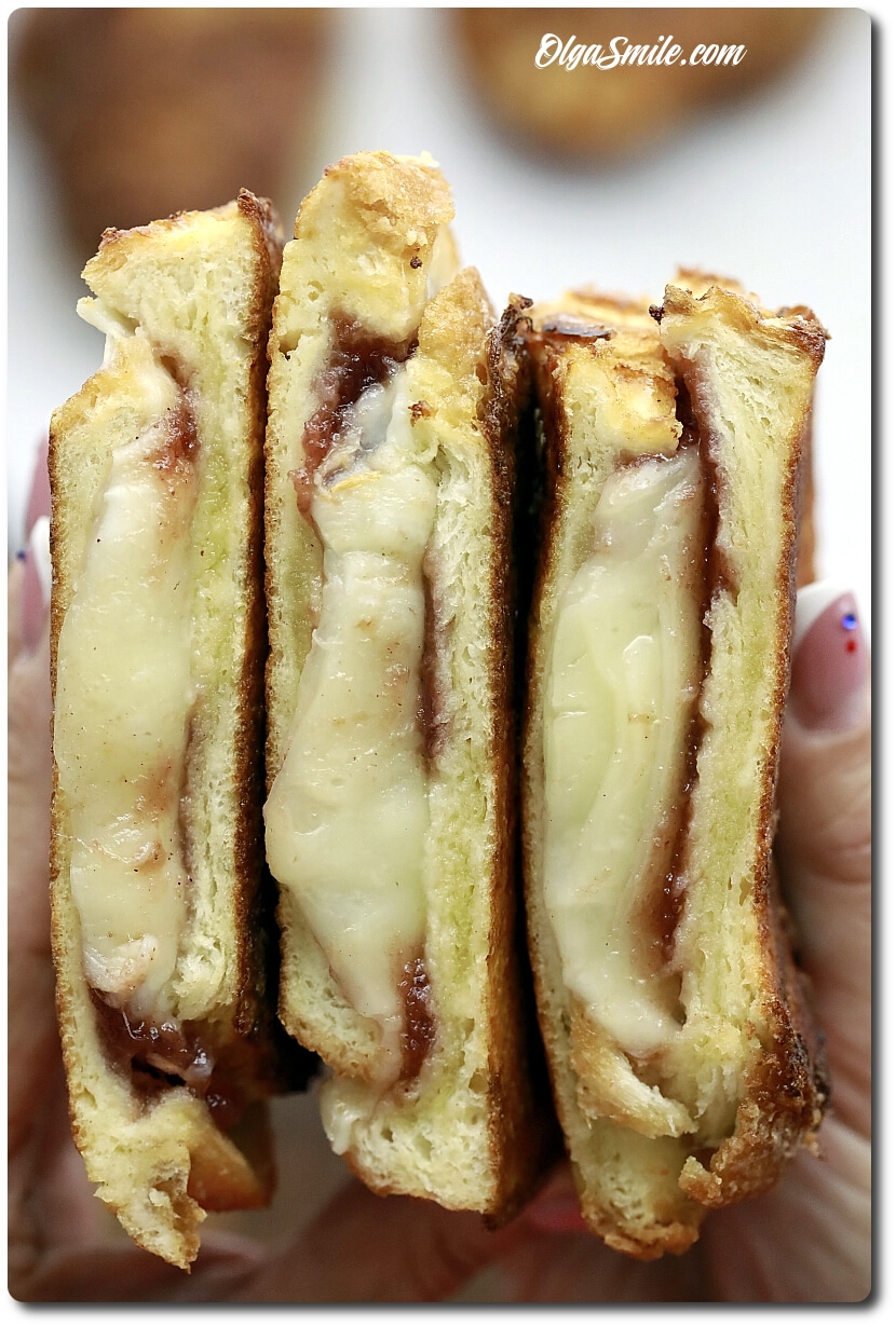 TOSTY Z SEREM I DŻEMEM