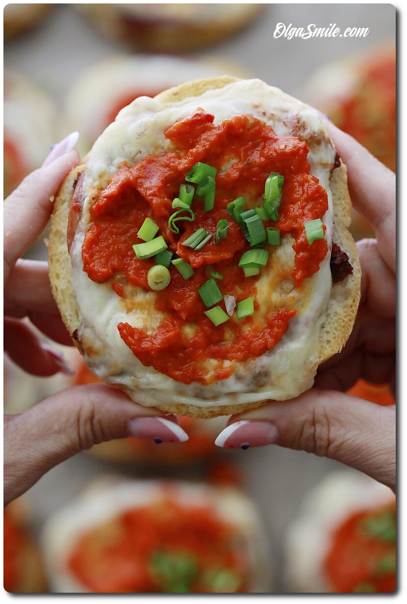 ZAPIEKANKI Z PIECZARKAMI I SALAMI