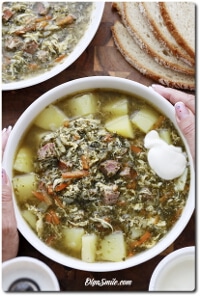 ZUPA SZCZAWIOWA Z KIEŁBASĄ